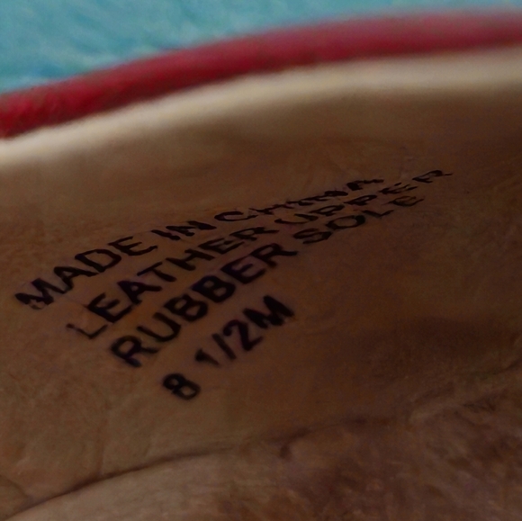 Michael Kors Red and Black Leather Round Toe High Heel Pumps - Size 8.5 - Picture 7 of 8